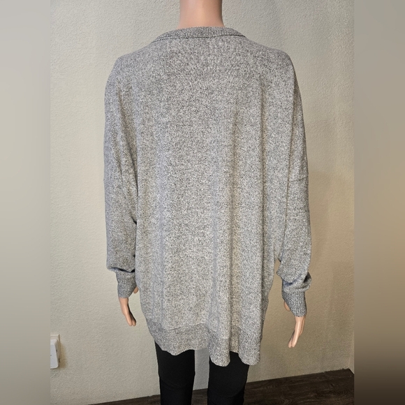 aerie oversized sweatshirt Gray Size Medium - Picture 6 of 7